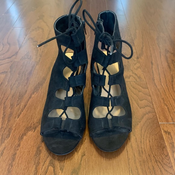 2/$20 or 3/$25 Lace Up Wedge Gladiator Sandals 8 1/2 - Picture 3 of 8